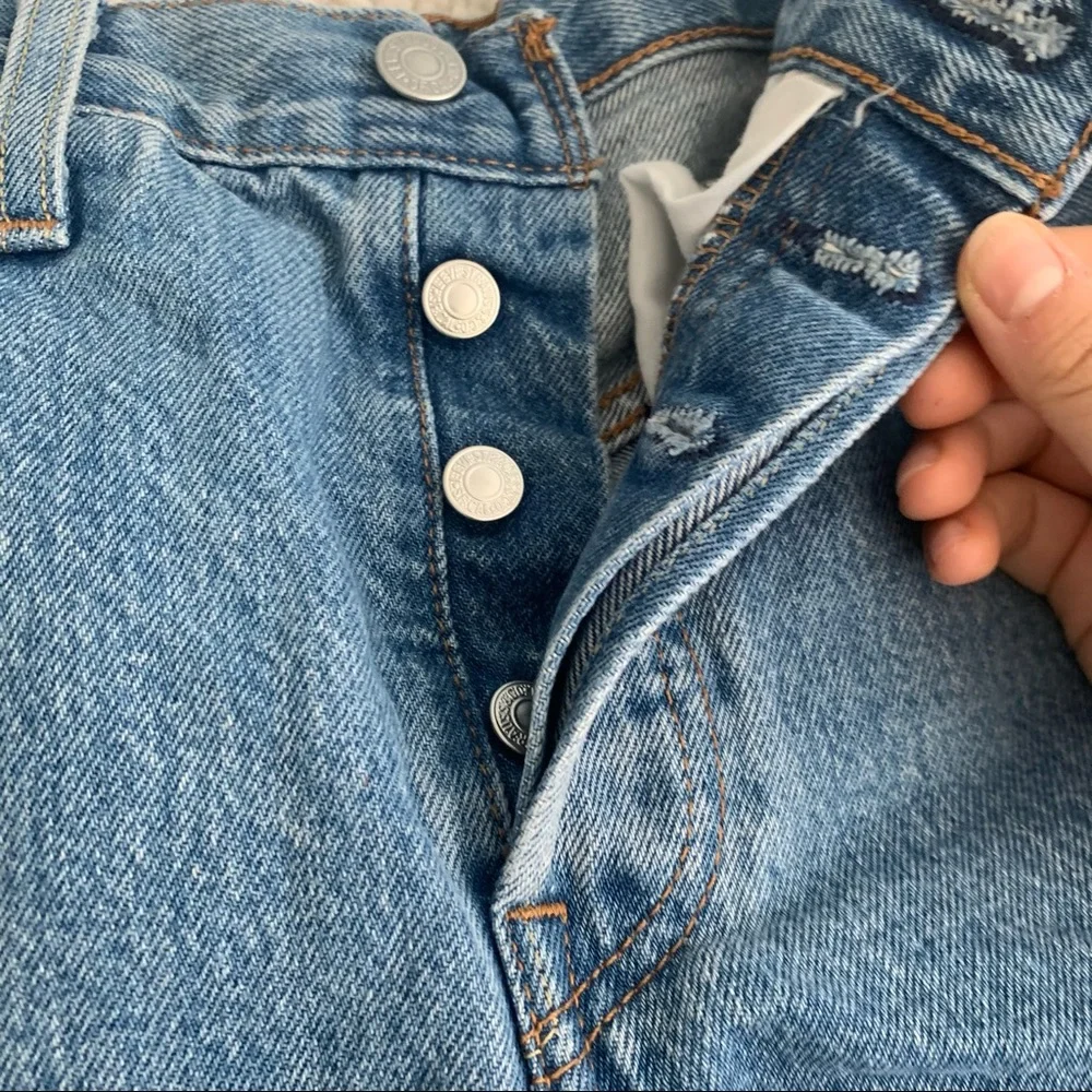 Levis Shorts - Picture 5 of 6